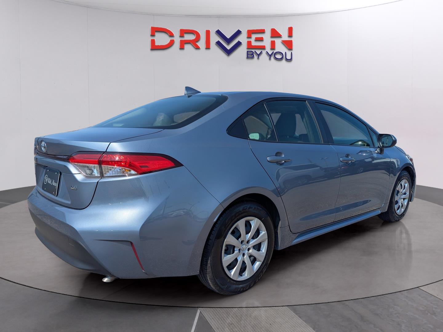 2023 Toyota Corolla LE photo 3