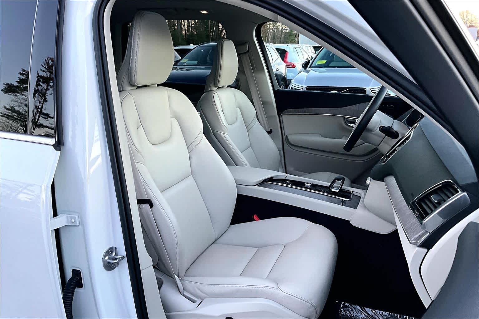 2023 Volvo XC90 Recharge Plus photo 4