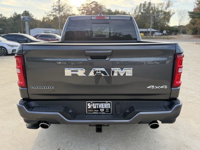 2025 Ram 1500 Laramie photo 4
