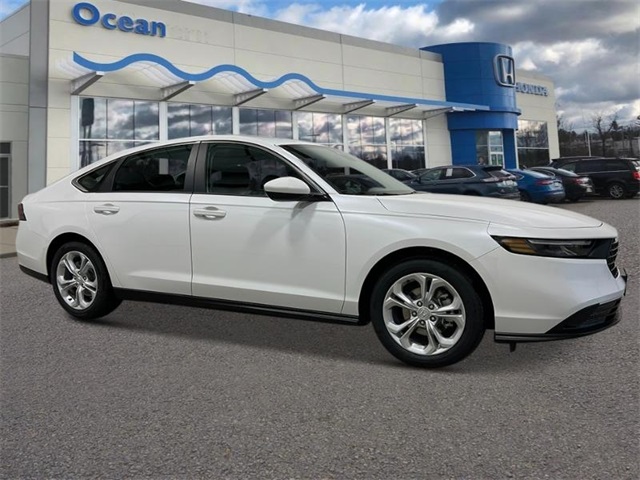 2025 Honda Accord LX photo 5