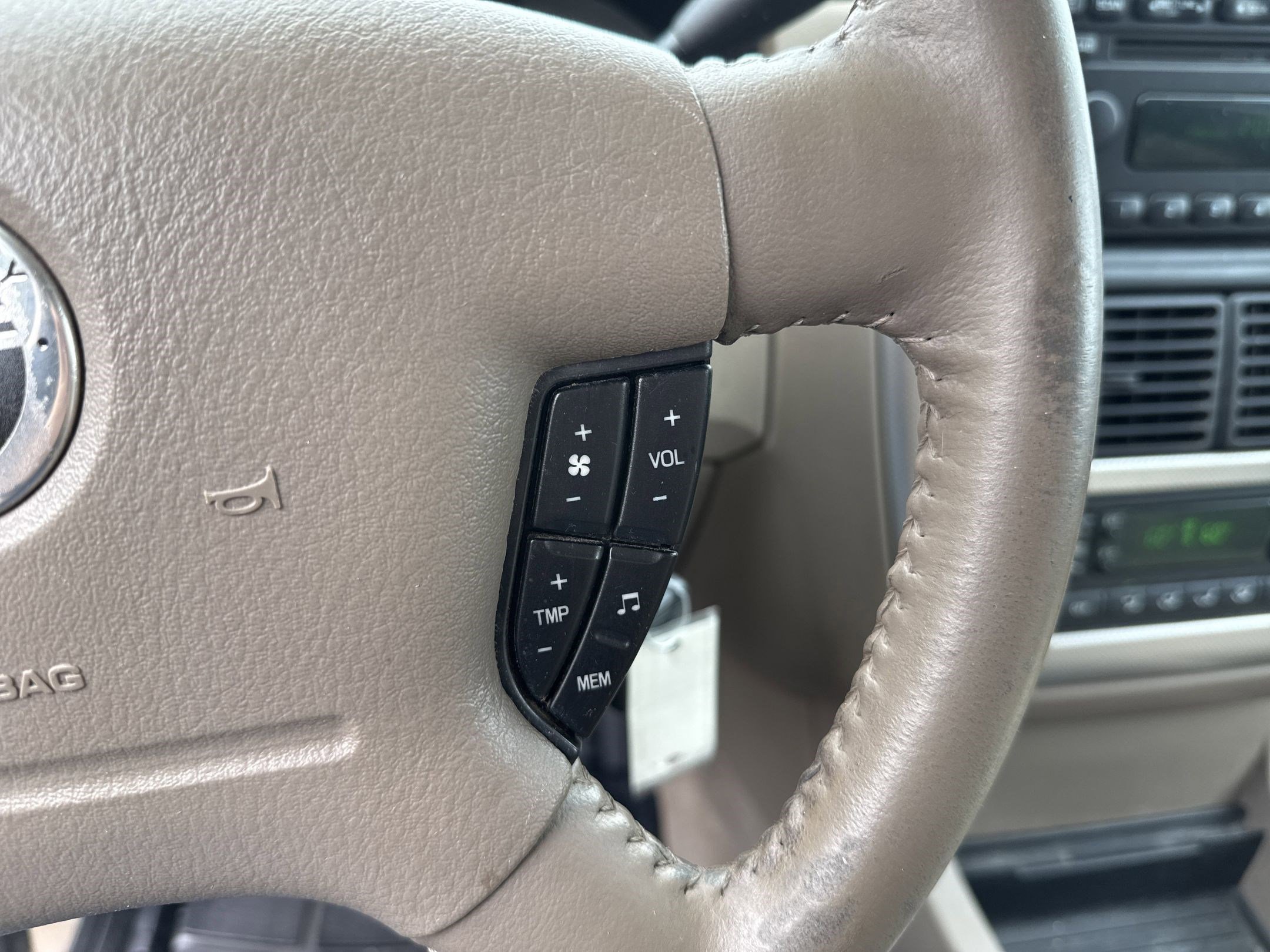 2004 Mercury Mountaineer photo 19
