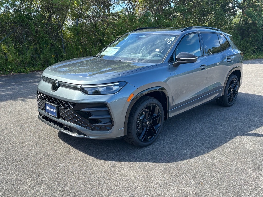 2025 Volkswagen Tiguan SE R-Line Black photo 2