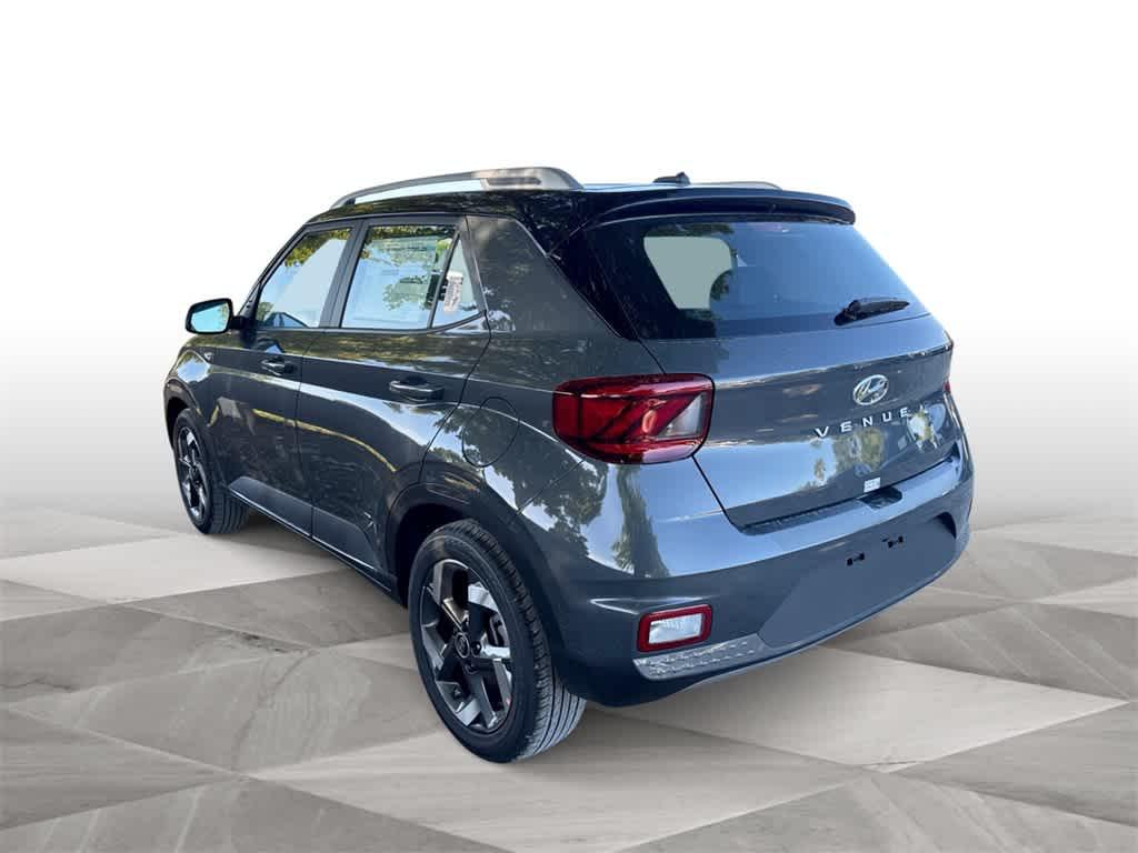 2025 Hyundai Venue Limited photo 4
