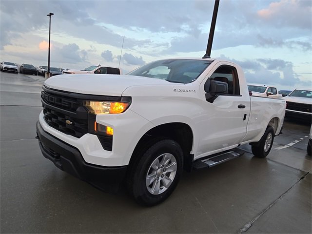 2025 Chevrolet Silverado 1500 photo 4