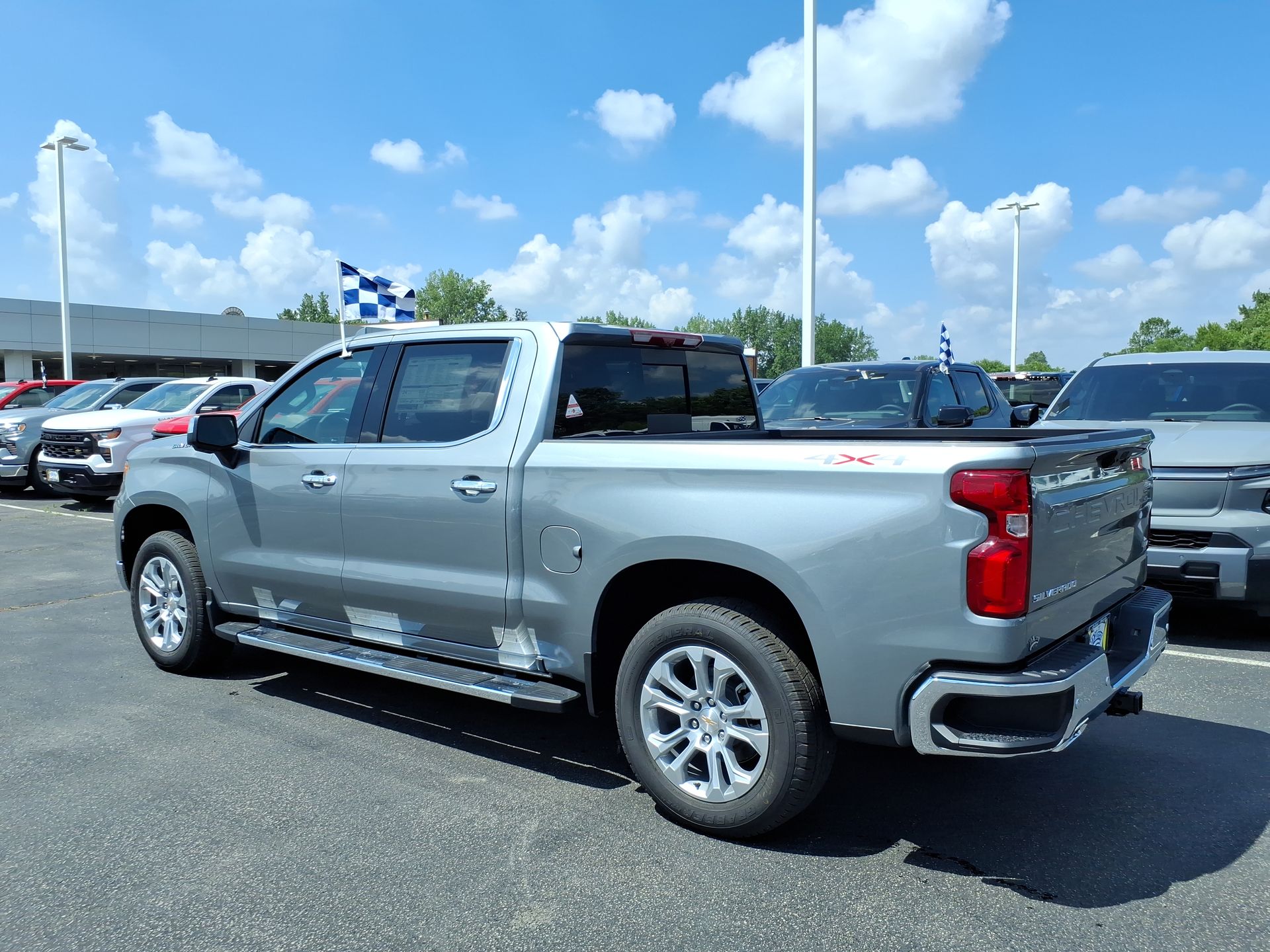 2025 Chevrolet Silverado 1500 LTZ photo 3