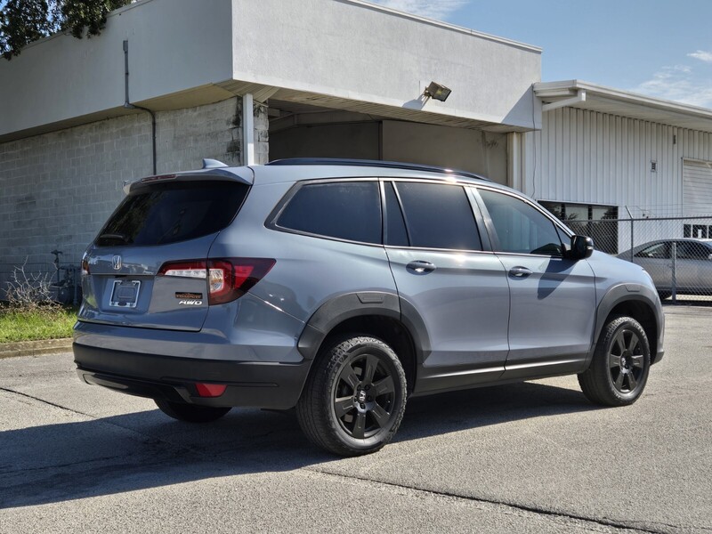 2022 Honda Pilot TrailSport photo 3