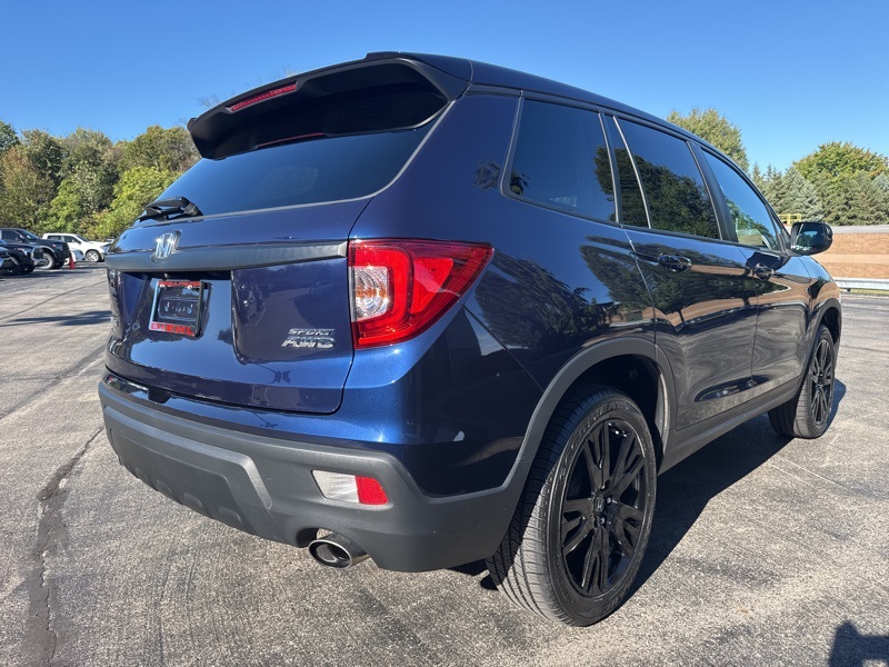 2020 Honda Passport Sport photo 2