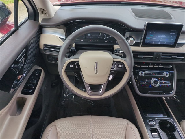 2022 Lincoln Corsair Standard photo 15