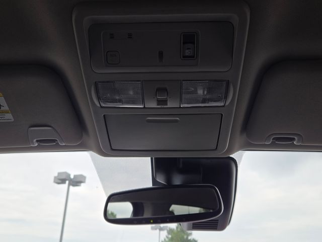 2021 Nissan Titan SV photo 31