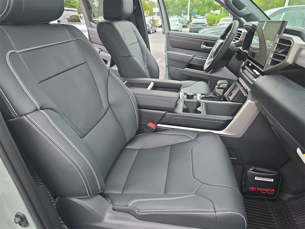 2026 Toyota Tundra SR5 CrewMax photo 9