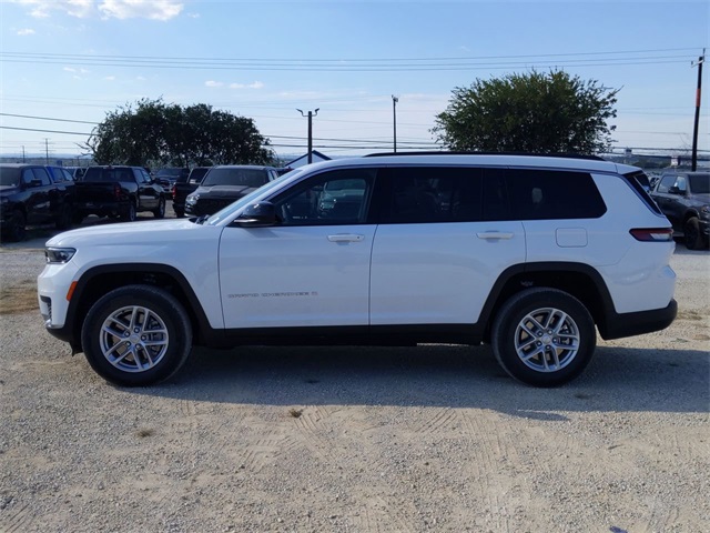2025 Jeep Grand Cherokee Laredo Altitude photo 5