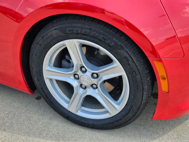2023 Chevrolet Camaro 1LT photo 3