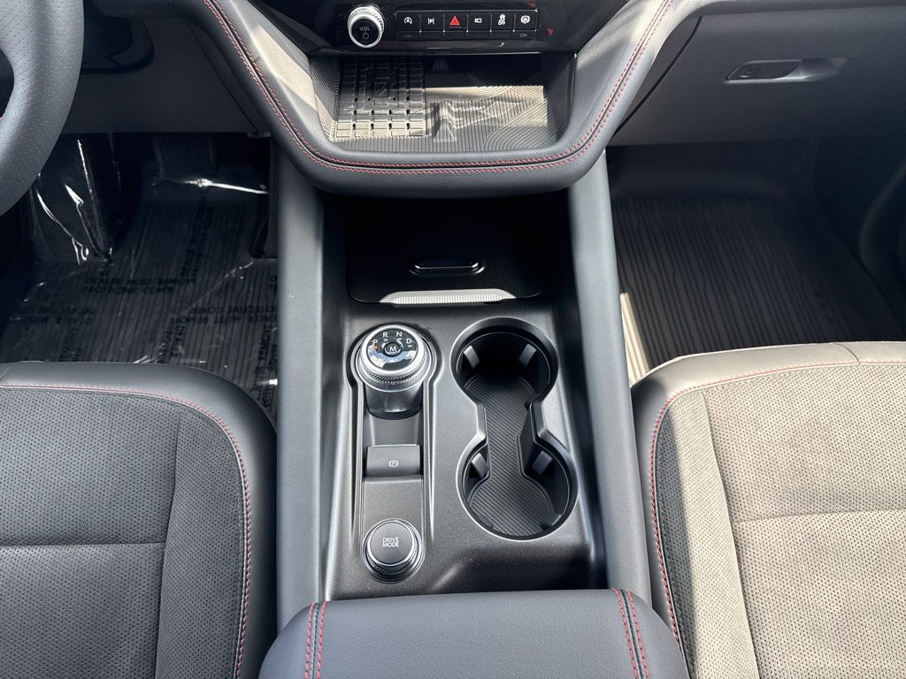2025 Ford Explorer ST photo 32