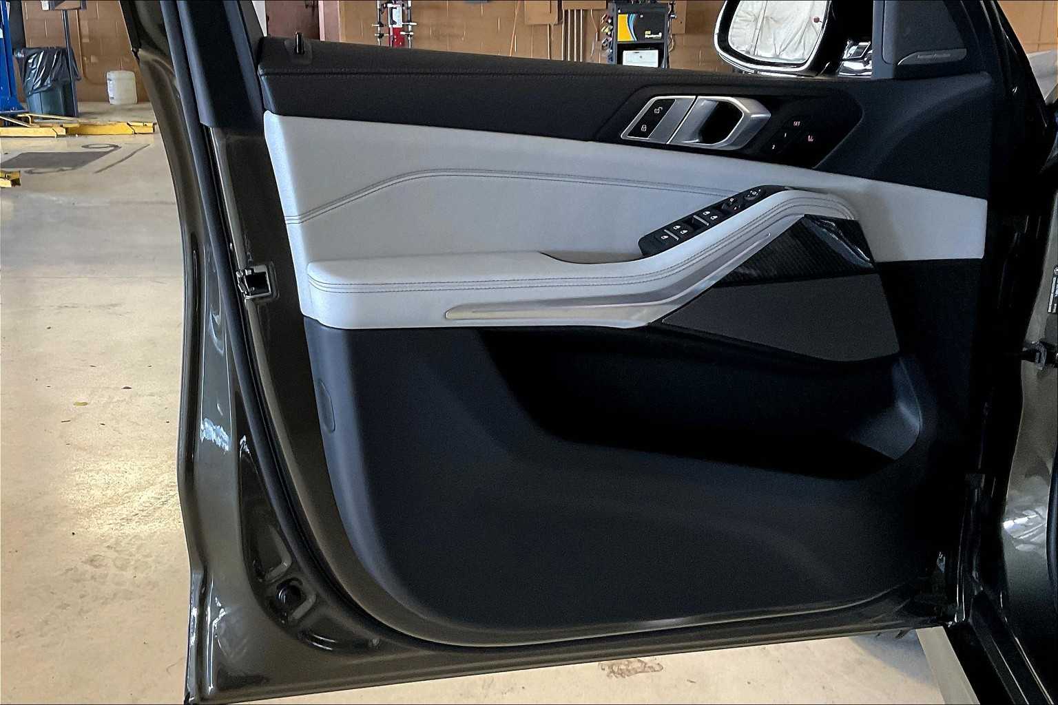 2026 Bmw X5 M60i photo 9