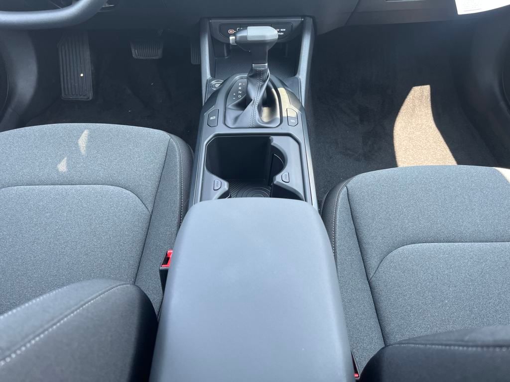 2025 Kia K4 LXS photo 29