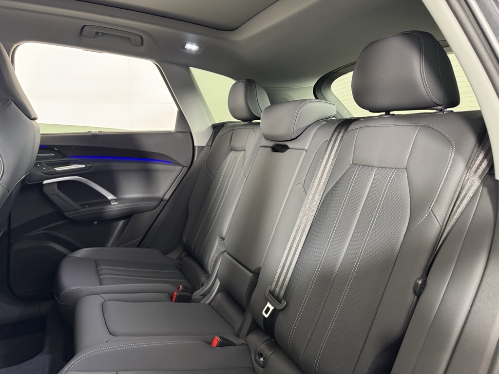 2025 Audi Q5 2.0T Premium Plus photo 9