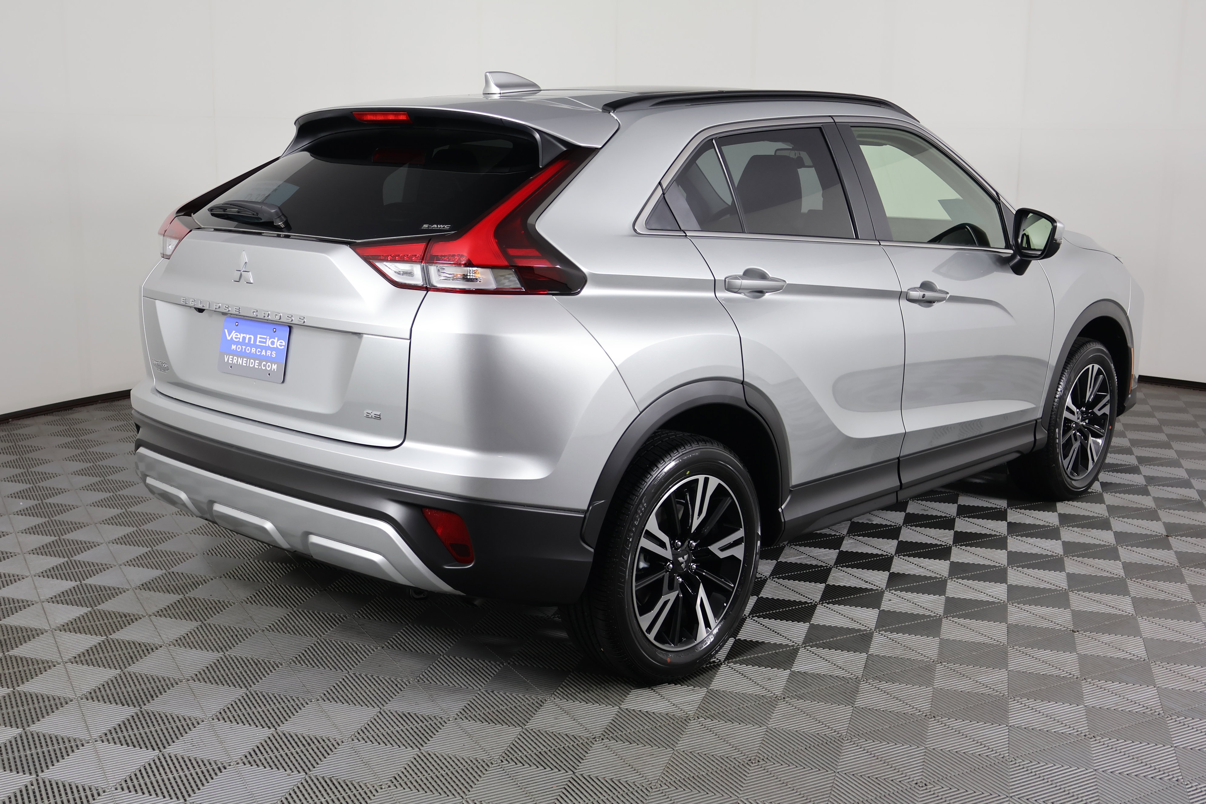 2025 Mitsubishi Eclipse Cross SE photo 6
