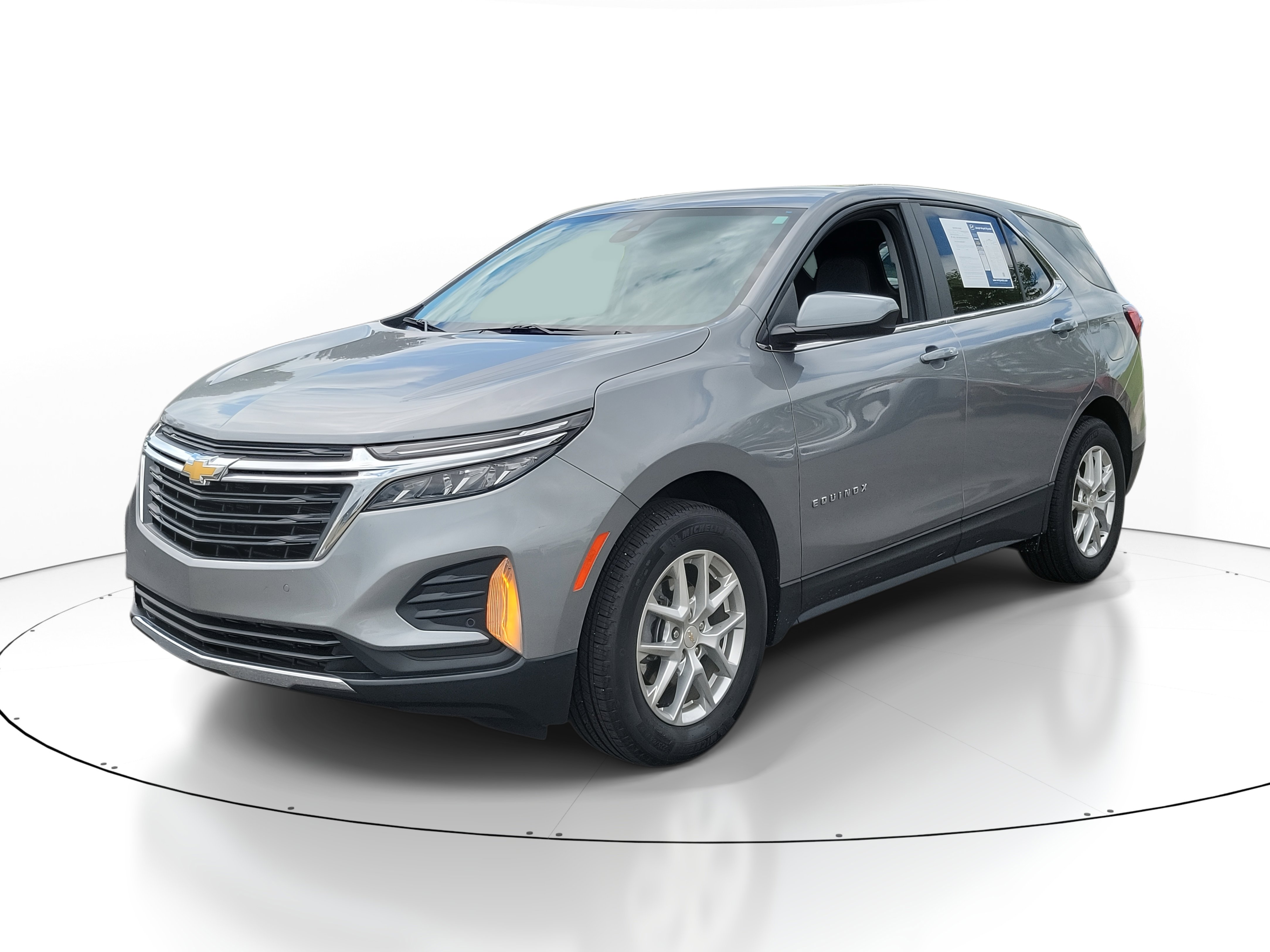2023 Chevrolet Equinox LT photo 2
