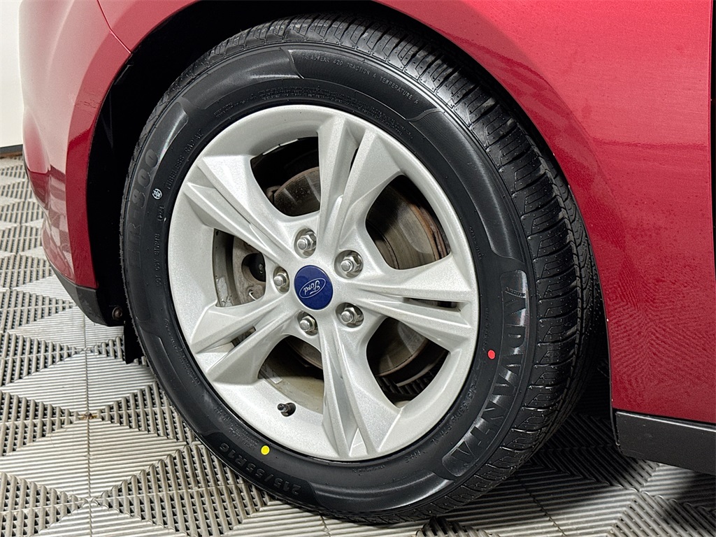 2014 Ford Focus SE photo 20