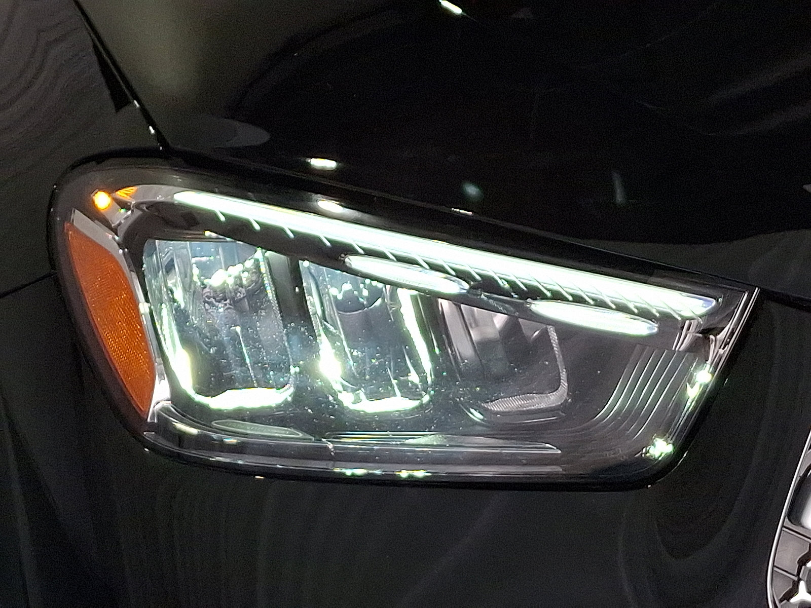 2025 Mercedes Benz GLE 350 4MATIC photo 6