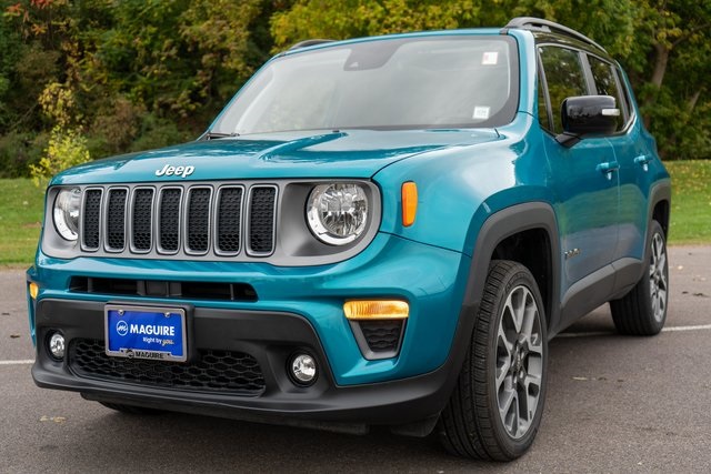 2022 Jeep Renegade Limited photo 2