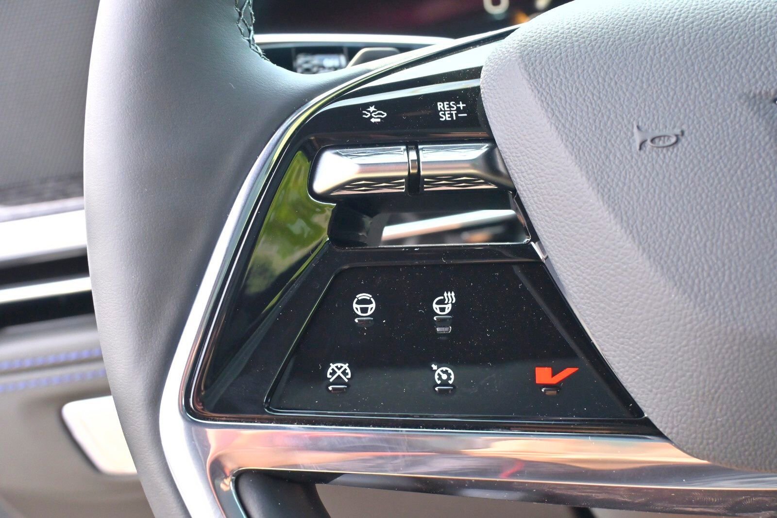 2025 Cadillac Escalade IQ Sport photo 28