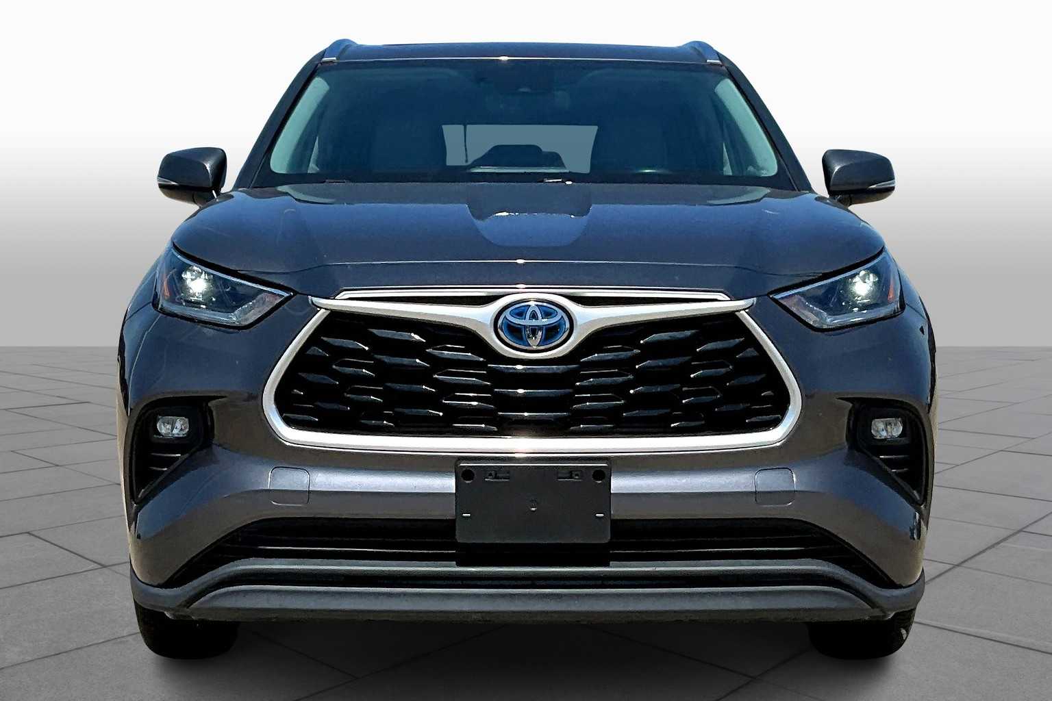 2021 Toyota Highlander Hybrid XLE photo 3