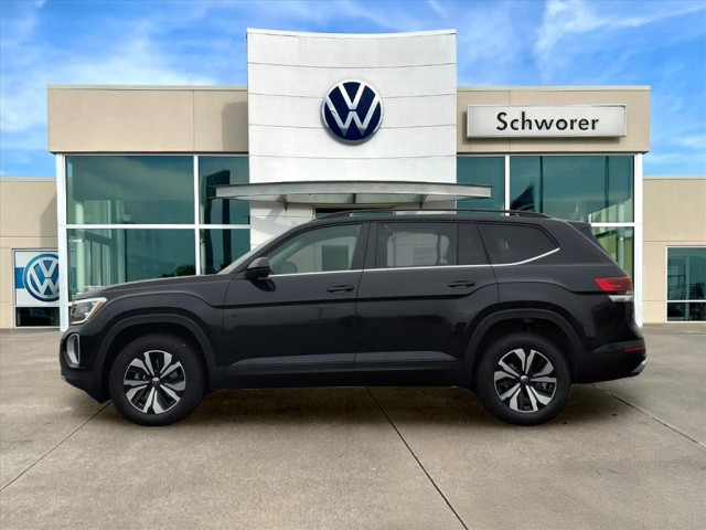 2026 Volkswagen Atlas SE's photo