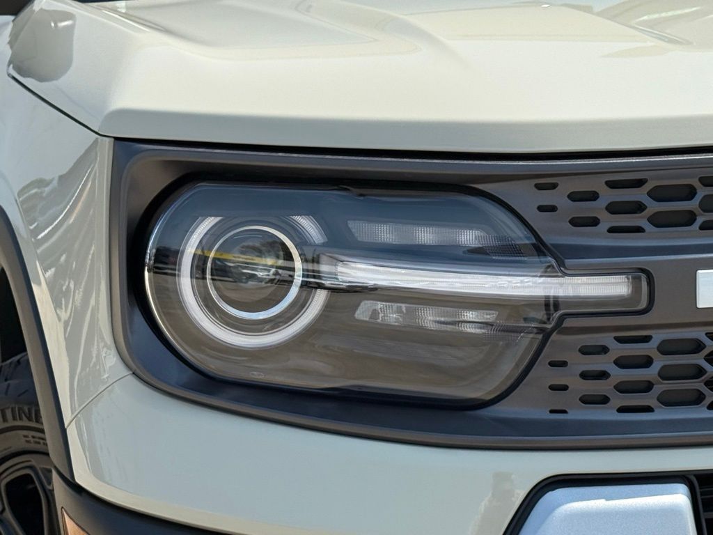 2025 Ford Bronco Sport Badlands photo 3