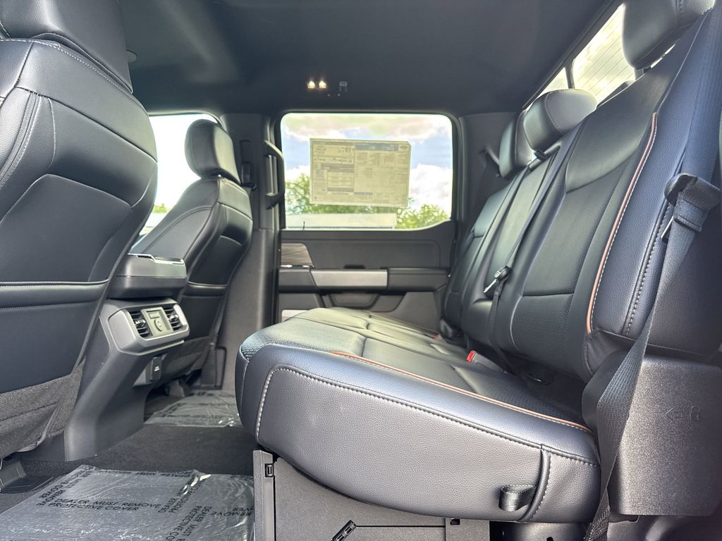 2025 Ford F-150 Lariat photo 36