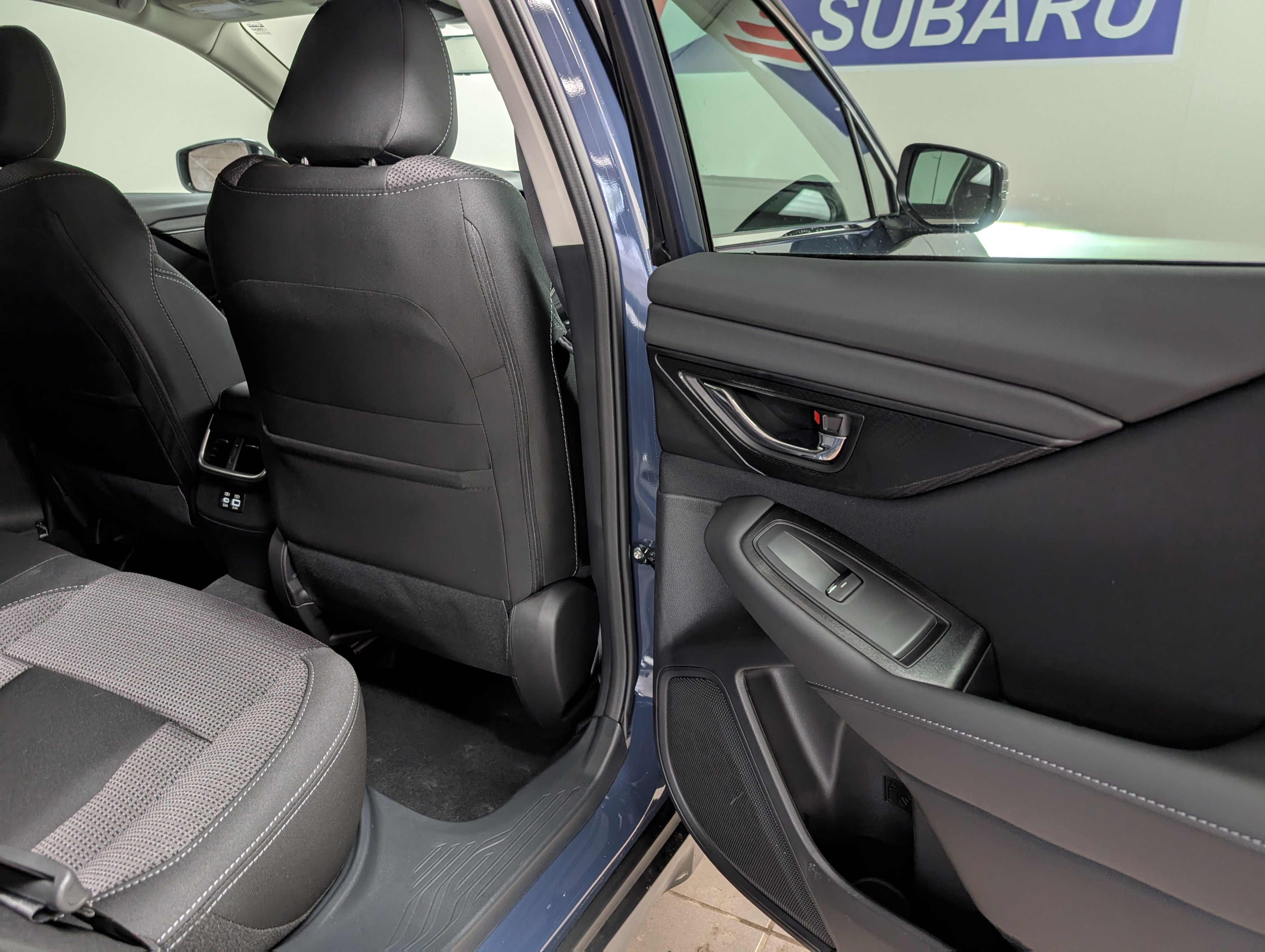 2025 Subaru Outback Premium photo 17