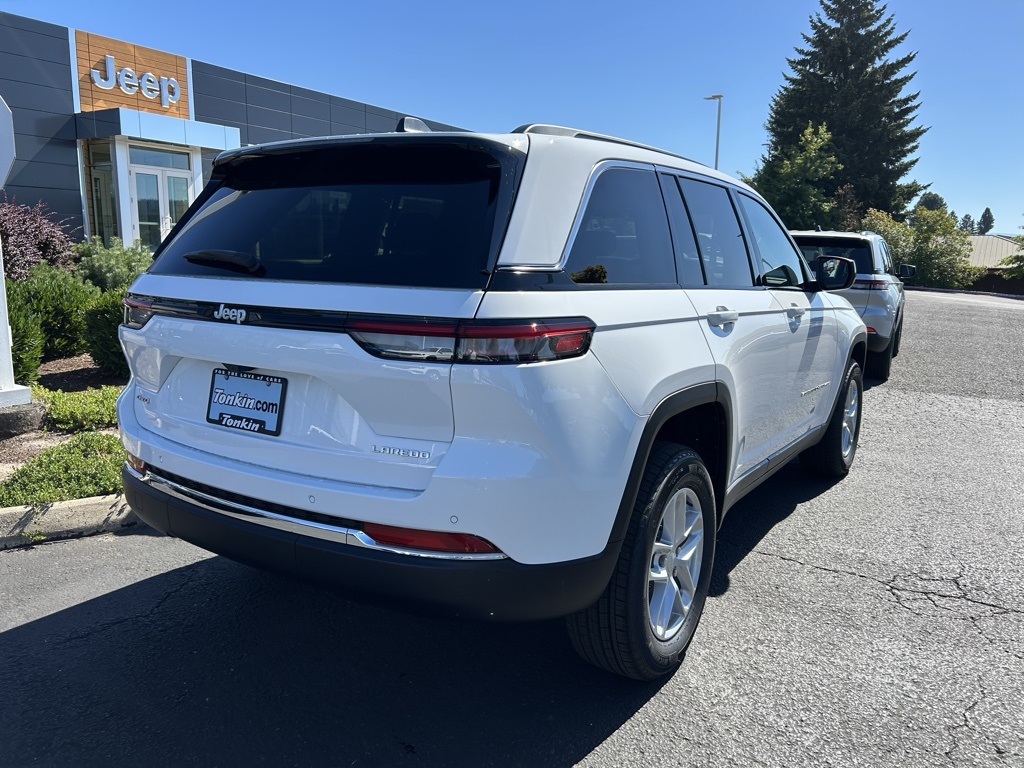 2025 Jeep Grand Cherokee Laredo X photo 5