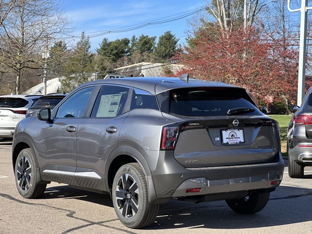 2025 Nissan Kicks SV photo 3