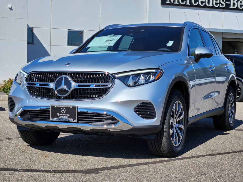 2026 Mercedes Benz GLC 300 4MATIC photo 3