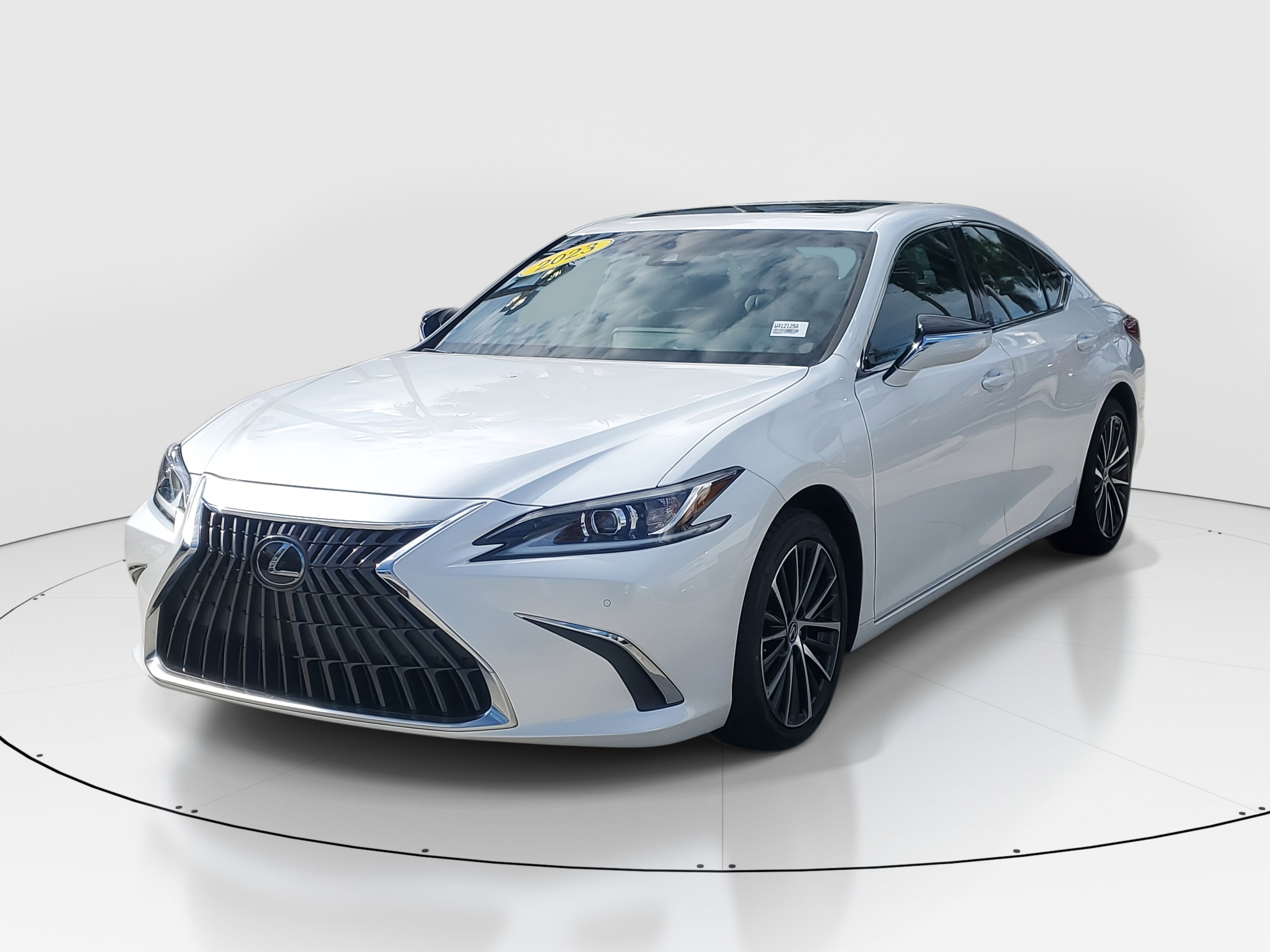 2023 Lexus ES 350 photo 4