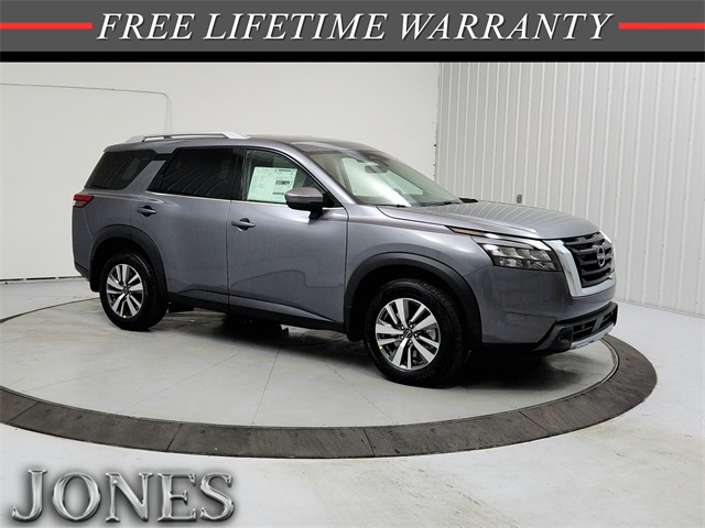 2025 Nissan Pathfinder SL's photo