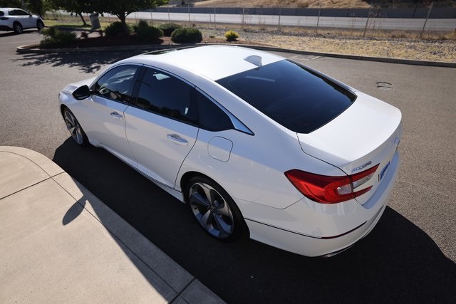 2020 Honda Accord Touring 2.0T photo 12