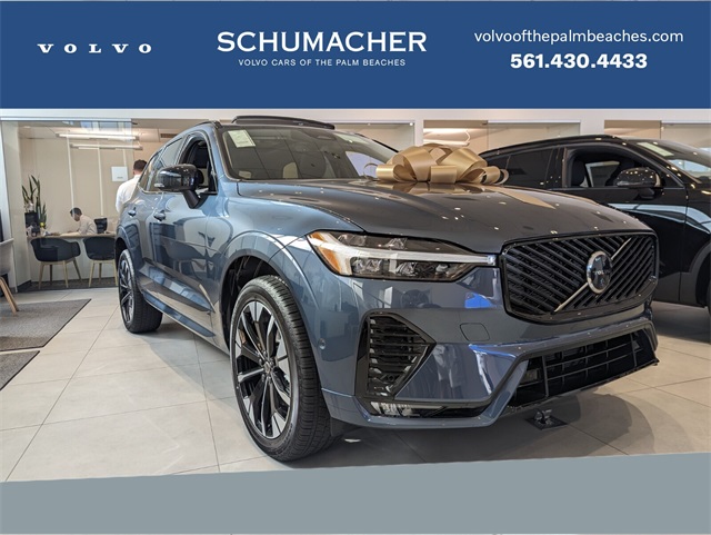 2026 Volvo XC60 Plus's photo