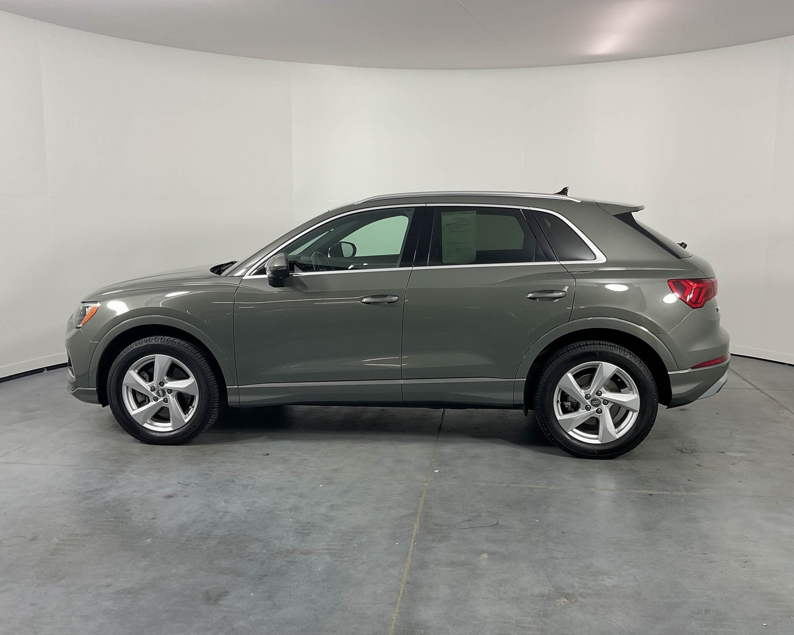2020 Audi Q3 Premium photo 8
