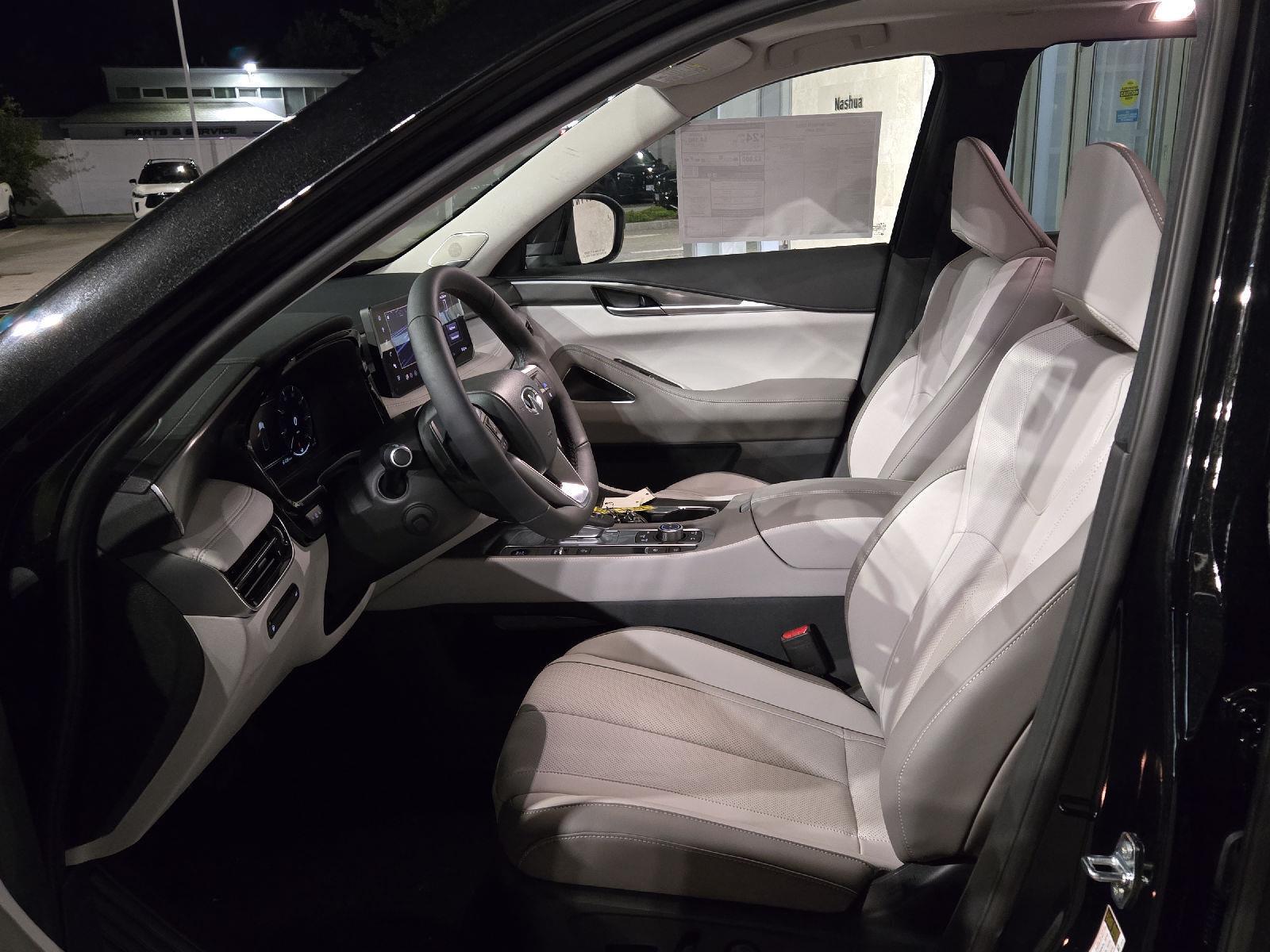 2026 Infiniti QX60 Luxe AWD photo 3