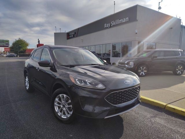 2022 Ford Escape SE's photo