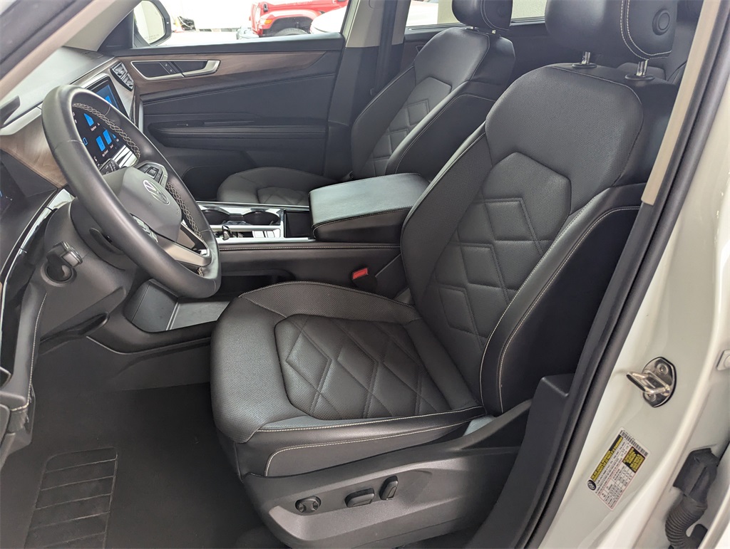 2024 Volkswagen Atlas SE Technology photo 11