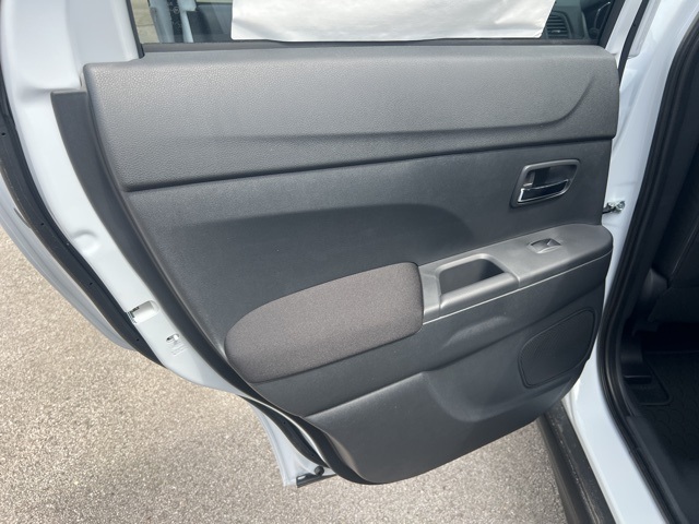 2025 Mitsubishi Outlander Sport ES photo 26