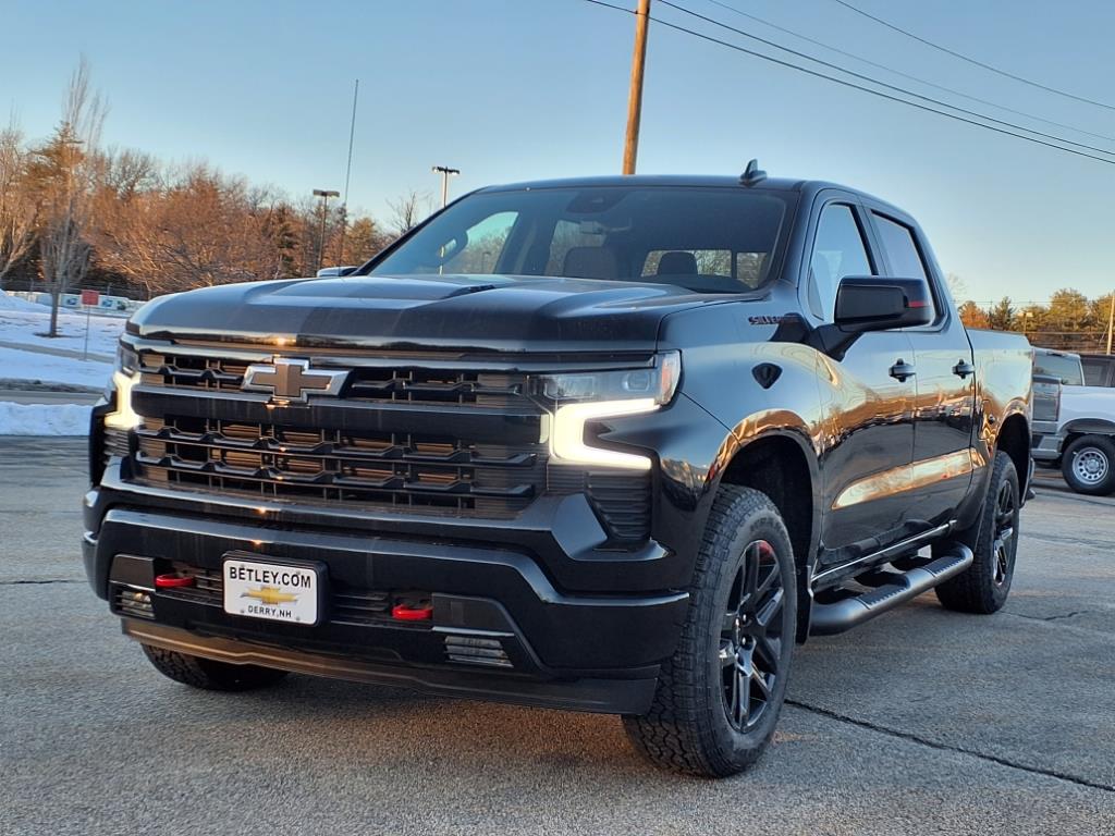 2025 Chevrolet Silverado 1500 RST photo 2