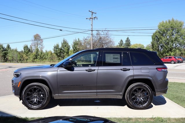 2025 Jeep Grand Cherokee Summit photo 27