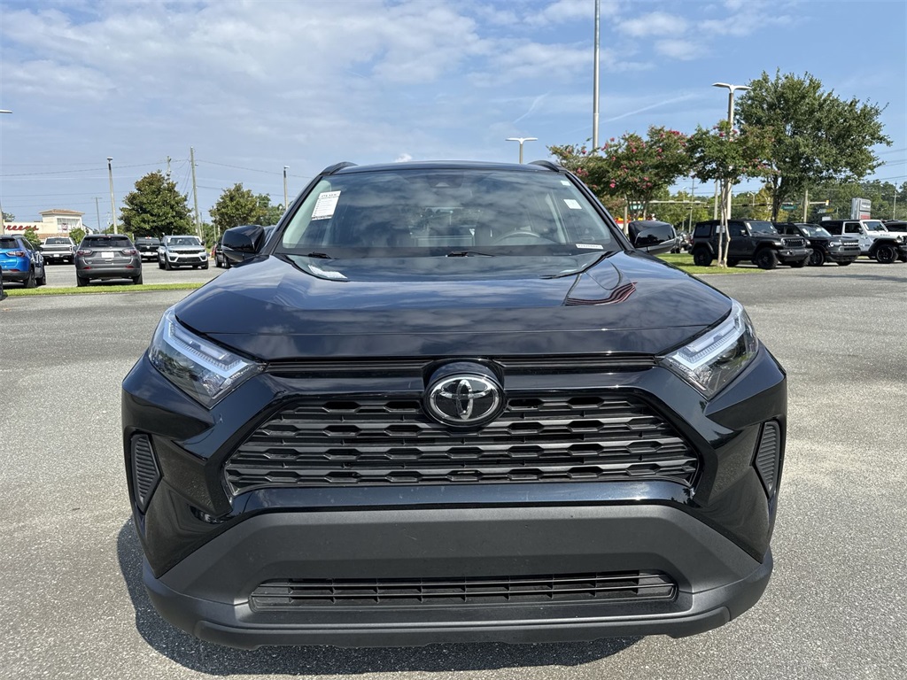 2024 Toyota RAV4 XLE photo 7