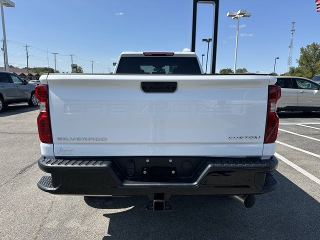 2026 Chevrolet Silverado 2500HD Custom photo 13