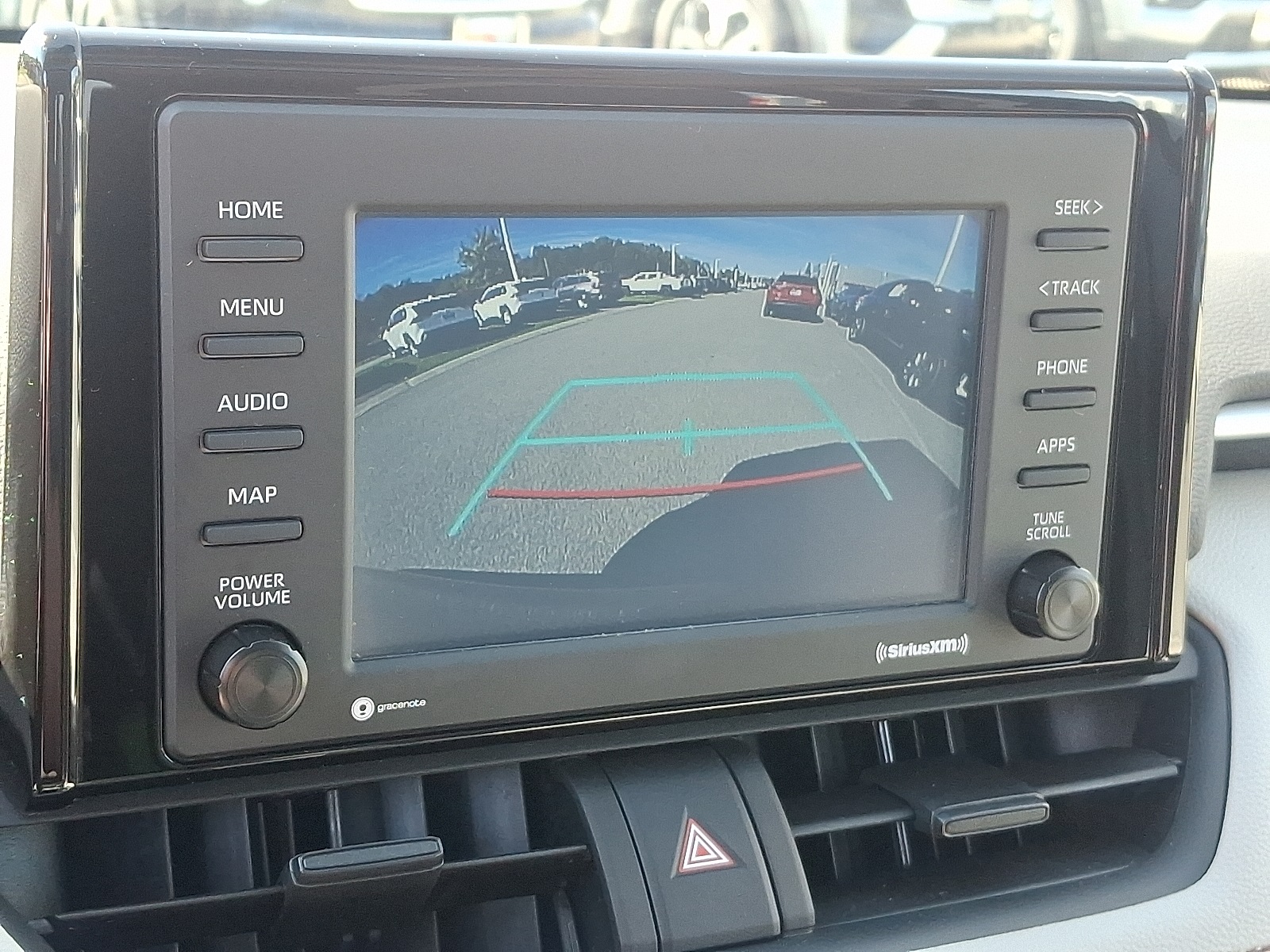 2022 Toyota RAV4 Hybrid XLE photo 15