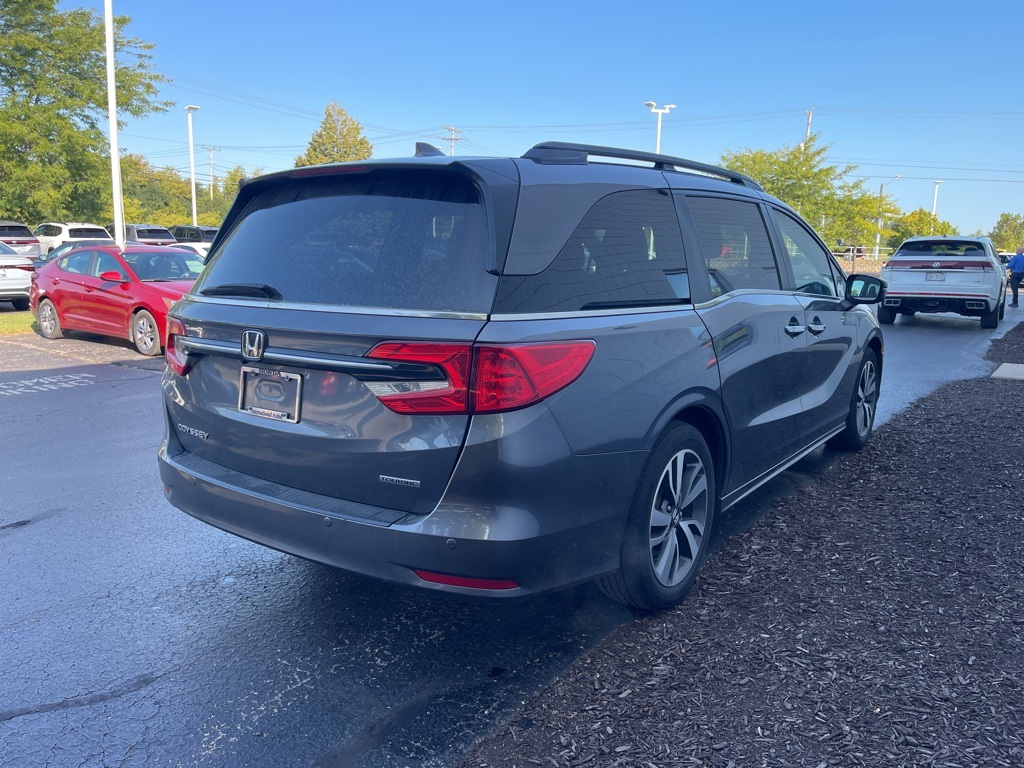 2023 Honda Odyssey Touring photo 3