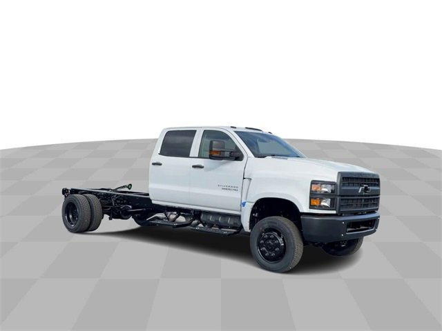 2023 Chevrolet Silverado 5500HD Work Truck photo 2